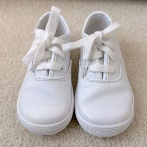 Classic Keds sneaker in White Leather, size 7.5M- like new!